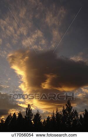 Picture -  Merritt, British Columbia, Canada, sunset, clouds, sky. Fotosearch