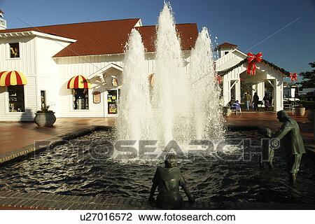 Myrtle Beach, SC, South Carolina, The Grand Strand, Broadway at the Beach, fountain View Large Photo Image Stock Image - Myrtle Beach, SC, South Carolina, The Grand Strand, Broadway at the Beach, fountain. Fotosearch
