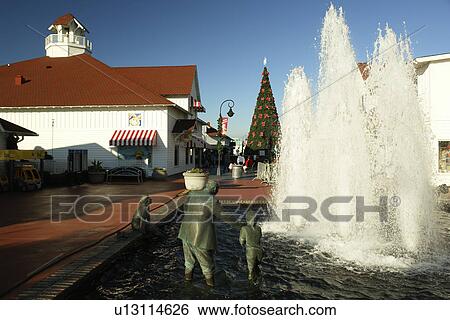 Myrtle Beach, SC, South Carolina, The Grand Strand, Broadway at the Beach, fountain View Large Photo Image Stock Photograph - Myrtle Beach, SC, South Carolina, The Grand Strand, Broadway at the Beach, fountain. Fotosearch