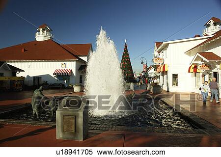 Myrtle Beach, SC, South Carolina, The Grand Strand, Broadway at the Beach, fountain View Large Photo Image Stock Photography - Myrtle Beach, SC, South Carolina, The Grand Strand, Broadway at the Beach, fountain. Fotosearch
