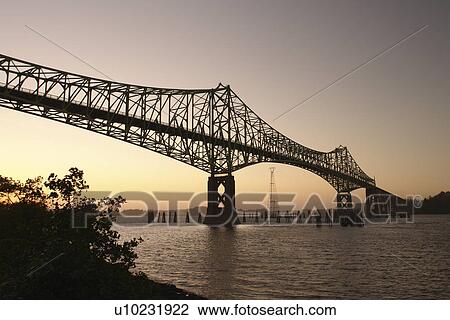 North Bend, OR, Oregon, Pacific Ocean, Pacific Coast Scenic Byway, Rt Route, Highway 101, Conde B. McCullough Memorial Bridge, Coos Bay, cantilever bridge View Large Photo Image Stock Image -  North Bend, OR, Oregon, Pacific Ocean, Pacific Coast Scenic Byway, Rt Route, Highway 101, Conde B. McCullough Memorial Bridge, Coos Bay, cantilever bridge. Fotosearch