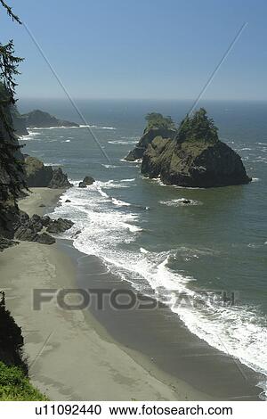 Stock Image -  OR, Oregon, Pacific Ocean, Pacific Coast Scenic Byway, Rt Route, Highway 101, Samuel H. Boardman Scenic Corridor, Sea Stacks. Fotosearch
