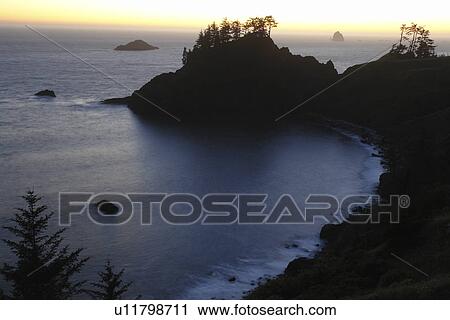 OR, Oregon, Pacific Ocean, Pacific Coast Scenic Byway, Rt Route, Highway 101, Samuel H. Boardman Scenic Corridor, Sea Stacks, sunset View Large Photo Image Stock Image - OR, Oregon, Pacific Ocean, Pacific Coast Scenic Byway, Rt Route, Highway 101, Samuel H. Boardman Scenic Corridor, Sea Stacks, sunset. Fotosearch