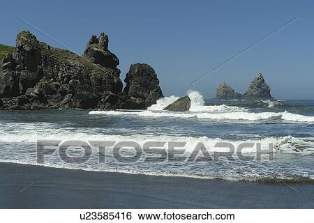 Stock Photograph -  OR, Oregon, Pacific Ocean, Pacific Coast Scenic Byway, Rt Route, Highway 101, Samuel H. Boardman Scenic Corridor, Sea Stacks. Fotosearch