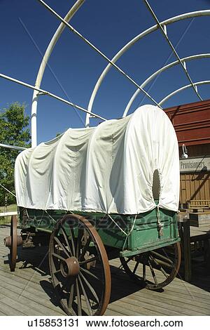 Oregon City, OR, Oregon, End of the Oregon Trail Interpretive Center, Visitor Center, covered wagon View Large Photo Image Stock Image -  Oregon City, OR, Oregon, End of the Oregon Trail Interpretive Center, Visitor Center, covered wagon. Fotosearch