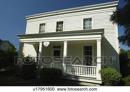 Stock Image -  Oregon City, OR, Oregon, Francis Ermatinger House Museum and Living History Tea Textile Museum (1845). Fotosearch