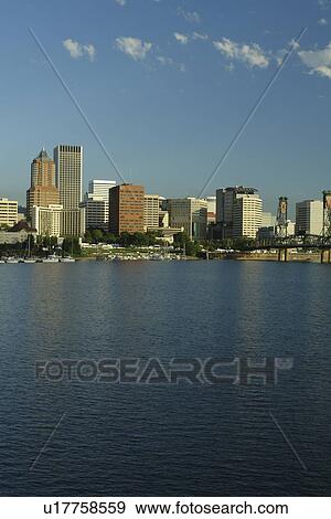 Stock Photo -  Portland, OR, Oregon, Willamette River, Hawthorne Lift Bridge, downtown, skyline. Fotosearch