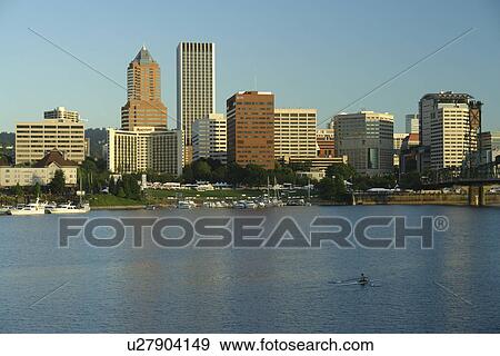 Stock Photo -  Portland, OR, Oregon, Willamette River, Hawthorne Lift Bridge, downtown, skyline. Fotosearch
