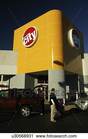 Wilmington, DE, Delaware, Circuit City Store View Large Photo Image Stock Image - Wilmington, DE, Delaware, Circuit City Store. Fotosearch