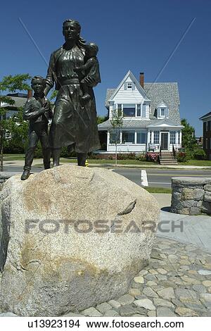 Picture -  Gloucester, MA, Massachusetts, Cape Ann, harbor, sculpture, fisherman's wife and children. Fotosearch