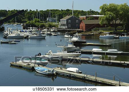 Stock Image -  Manchester-by-the-Sea, MA, Massachusetts, Massachusetts Bay. Fotosearch