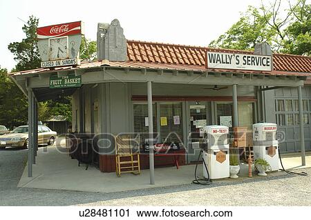 Stock Image -  Mount Airy, NC, North Carolina, Andy Griffith Show Wally's Service Station. Fotosearch