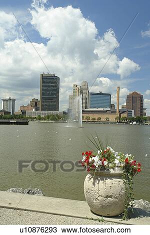 Toledo, OH, Ohio, Downtown Skyline, Maumee River, International Park View Large Photo Image Stock Image - Toledo, OH, Ohio, Downtown Skyline, Maumee River, International Park. Fotosearch