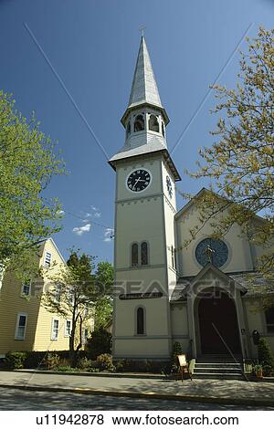Stock Photo -  Wickford, RI, Rhode Island, Narragansett Bay, Old Narraganet Church. Fotosearch