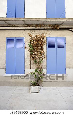 Picturesque outdoor shot of Parisian House View Large Photo Image Stock Image - Picturesque outdoor shot of Parisian House. Fotosearch