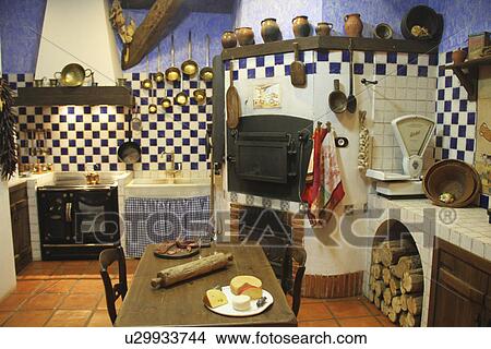 Picture - Traditional Spanish Farmhouse Kitchen. Fotosearch