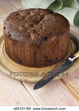 Picture - A whole Somerset apple cake. Fotosearch