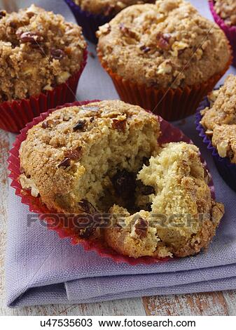 Cranberry walnut crumb cupcakes View Large Photo Image Stock Image - Cranberry walnut crumb cupcakes. Fotosearch
