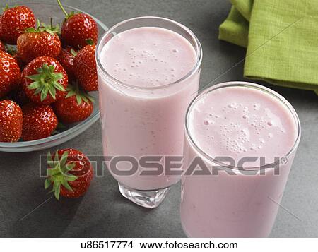 Picture - Fat free strawberry smoothie. Fotosearch
