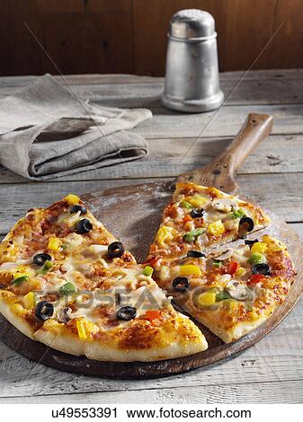 Stock Image - Vegetarian pizza. Fotosearch