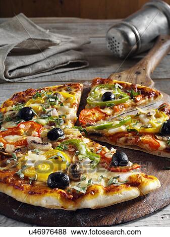 Stock Photo - Vegetarian Pizza. Fotosearch
