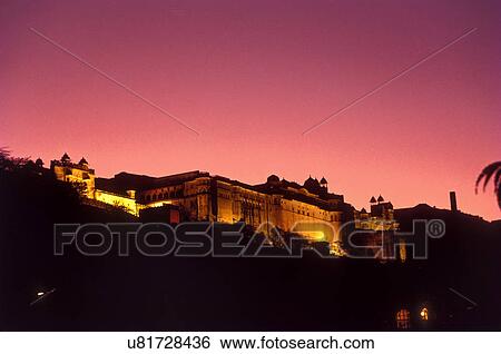A monument during sunset View Large Photo Image Stock Photograph - A monument during sunset. Fotosearch