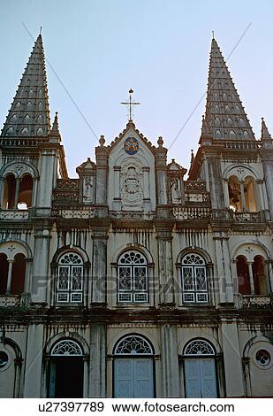 Basilica of Santa Cruz View Large Photo Image Stock Photo - Basilica of Santa Cruz. Fotosearch