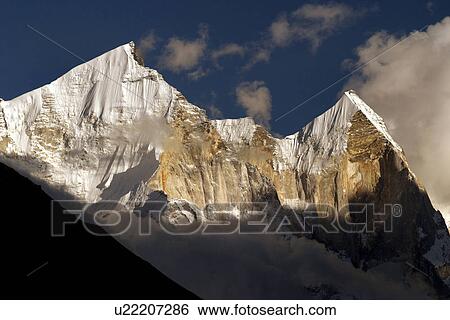 Mountain peak View Large Photo Image Stock Photograph - Mountain peak. Fotosearch
