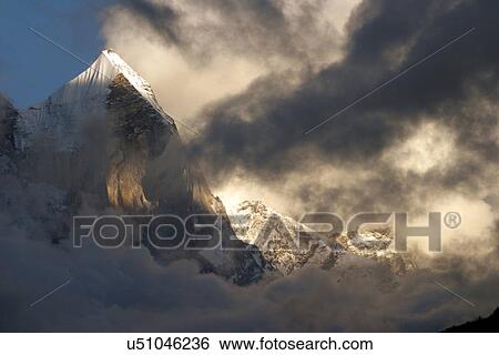 Stock Photograph - Mountain peak. Fotosearch