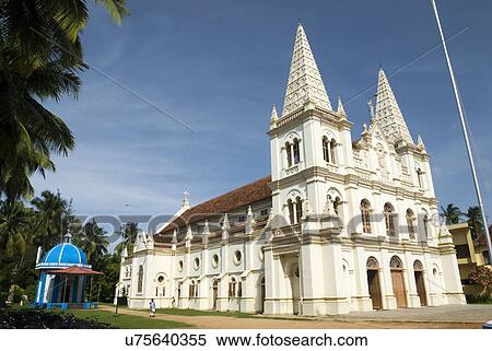Santa Cruz Basilica View Large Photo Image Stock Photography - Santa Cruz Basilica . Fotosearch