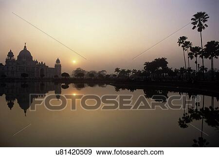 Victoria Memorial at sunset View Large Photo Image Stock Photo - Victoria Memorial at sunset. Fotosearch