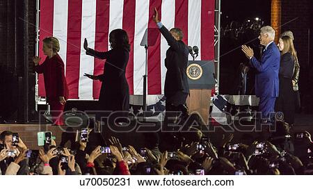 Stock Image - Hillary Clinton Holds Election Eve Get Out The Vote Rally With Bruce Springsteen and Jon Bon Jovi and President and Michelle Obama. Fotosearch