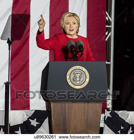 Stock Image - Hillary Clinton Holds Election Eve Get Out The Vote Rally With Bruce Springsteen and Jon Bon Jovi and President and Michelle Obama. Fotosearch