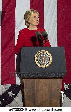 Stock Photo - Hillary Clinton Holds Election Eve Get Out The Vote Rally With Bruce Springsteen and Jon Bon Jovi and President and Michelle Obama. Fotosearch