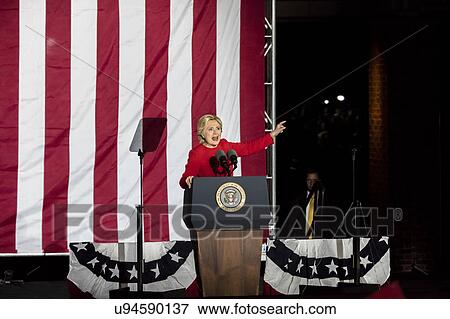 Stock Photo - Hillary Clinton Holds Election Eve Get Out The Vote Rally With Bruce Springsteen and Jon Bon Jovi and President and Michelle Obama. Fotosearch