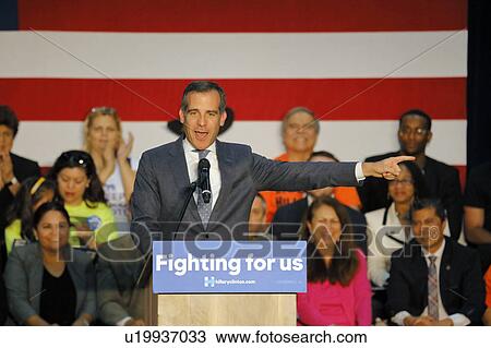 Stock Image - Los Angeles Mayor Eric Garcetti introduces Hillary Clinton at East Los Angeles College Cinco de Mayo, 2016. Fotosearch