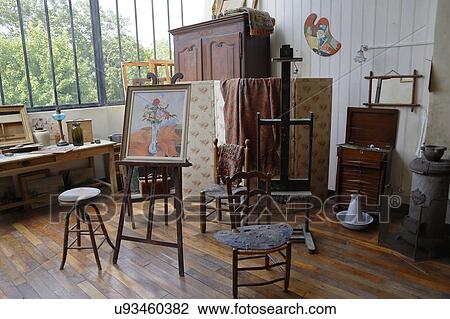 Stock Image - Museum of Montmartre, Suzanne Valadon studio for many artists including Auguste Renoir, Suzanne Valadon and Émile Bernard, Paris, FRANCE. Fotosearch