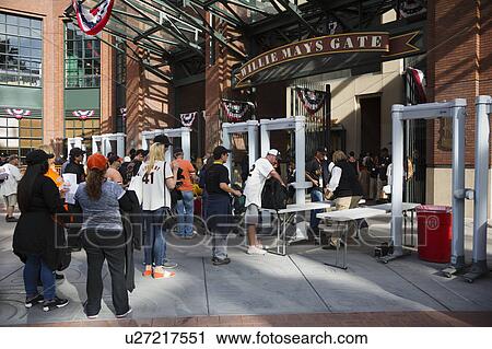 Stock Image - San Francisco, California, USA, October 16, 2014, AT&T Park, baseball stadium, SF Giants versus St. Louis Cardinals, National League Championship Series (NLCS), fans at Willie Mays Gate. Fotosearch