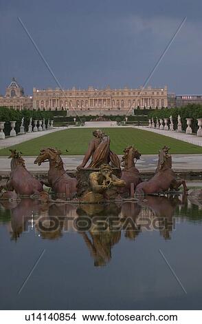 Picture - Chateau de Versailles, France. Fotosearch