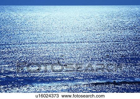 Stock Image -  the Ocean, the Water Reflecting the Sunlight, High Angle View, Hawaii, USA. Fotosearch