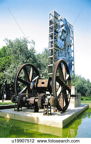 Stock Image - Barcelona, Cataluña, Spain, City, Town, Fountain, Wheel. Fotosearch