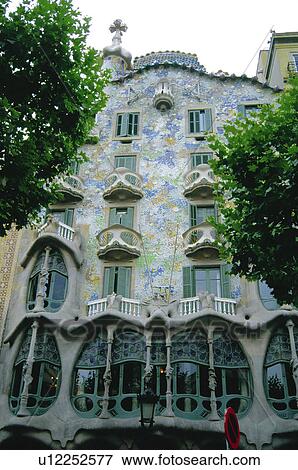 Barcelona, Cataluña, Spain, City, Town, Architecture, Building View Large Photo Image Stock Photo - Barcelona, Cataluña, Spain, City, Town, Architecture, Building. Fotosearch