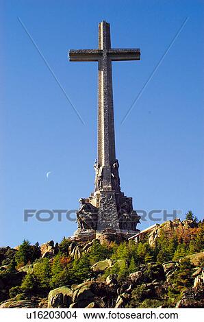 Picture - Spain, Spanish, Monument, Spanish monument, Madrid, Comunidad madrid, Cross. Fotosearch