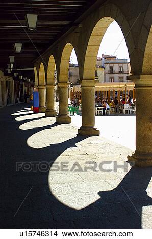 Picture - Spain, Extremadura, Caceres, Trujillo, Architecture, Arch, Arches. Fotosearch