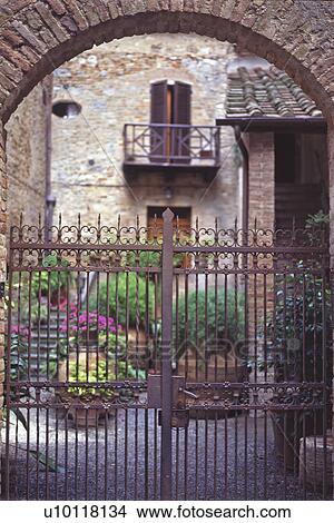Picture - San Gimignano, Tuscany, Italy. Fotosearch