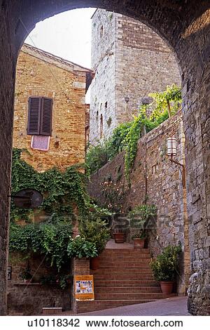 Stock Image - San Gimignano, Tuscany Italy. Fotosearch