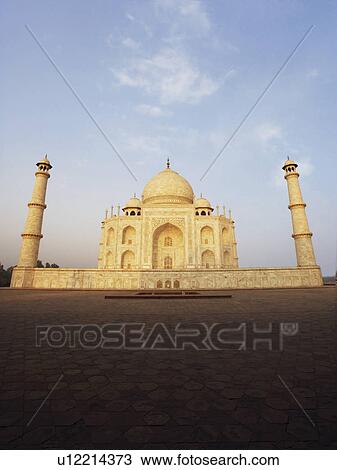 Stock Image - Low angle view of a mausoleum, Taj Mahal, Agra, Uttar Pradesh, India. Fotosearch