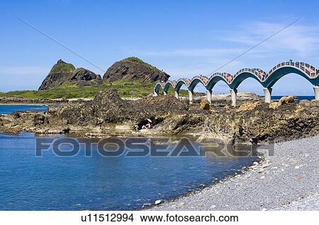 Sansiantai, Taitung, Taiwan View Large Photo Image Picture - Sansiantai, Taitung, Taiwan. Fotosearch