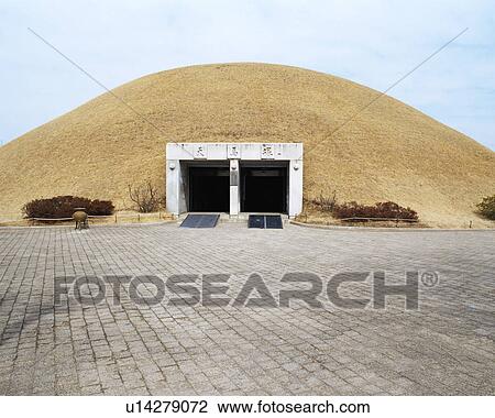 Stock Image - Daereung-won Tumuli Park, Seoul, Korea. Fotosearch