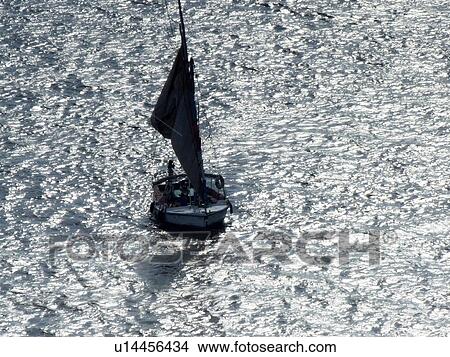 Picture - Egypt, Nile, Boats. Fotosearch
